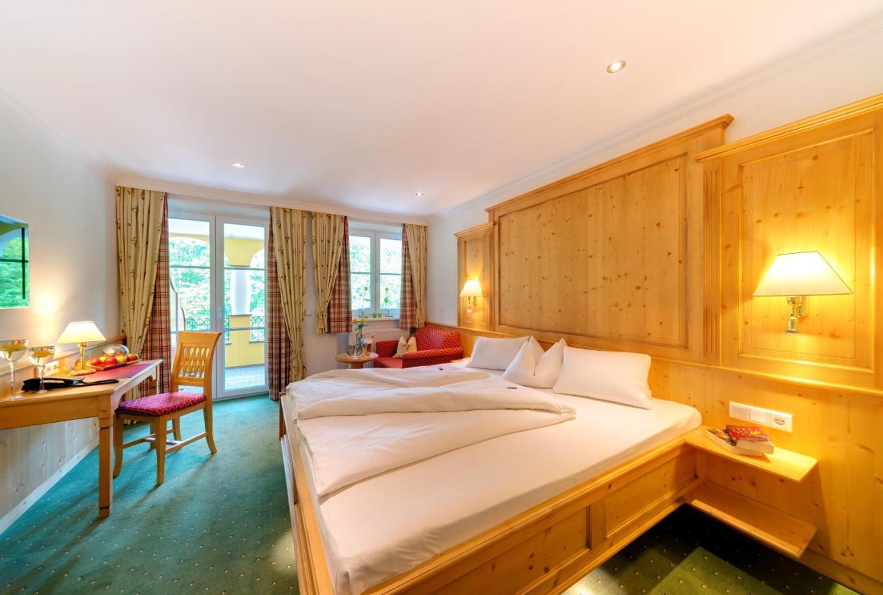 Hotel Fischerwirt Natur Waldspa Faistenau Exteriör bild
