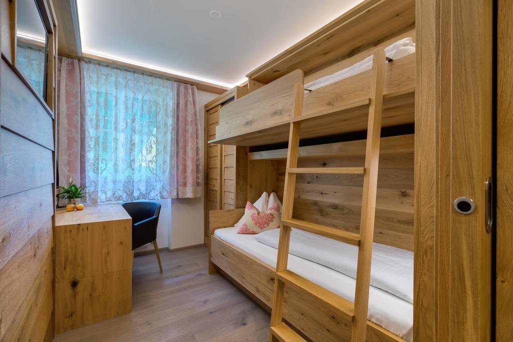 Hotel Fischerwirt Natur Waldspa Faistenau Exteriör bild